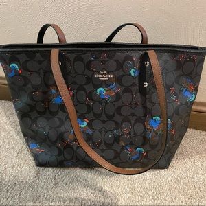 Coach Bird City Zip Tote F22293